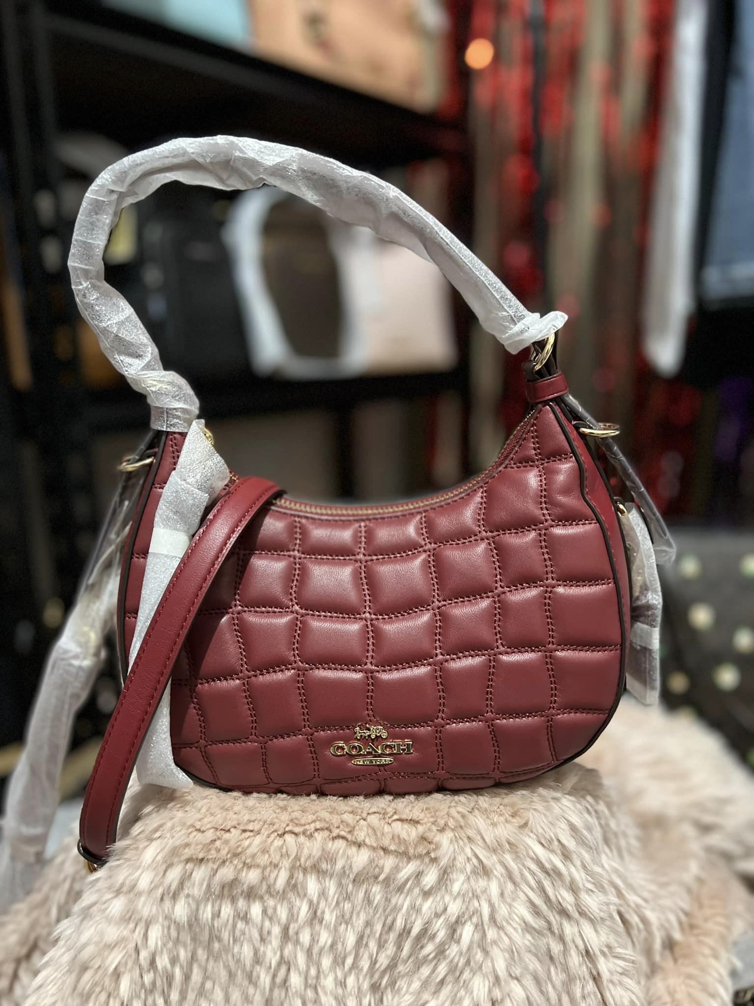 Coach Quilted Croc Kleo Hobo Bag - IM/Cherry