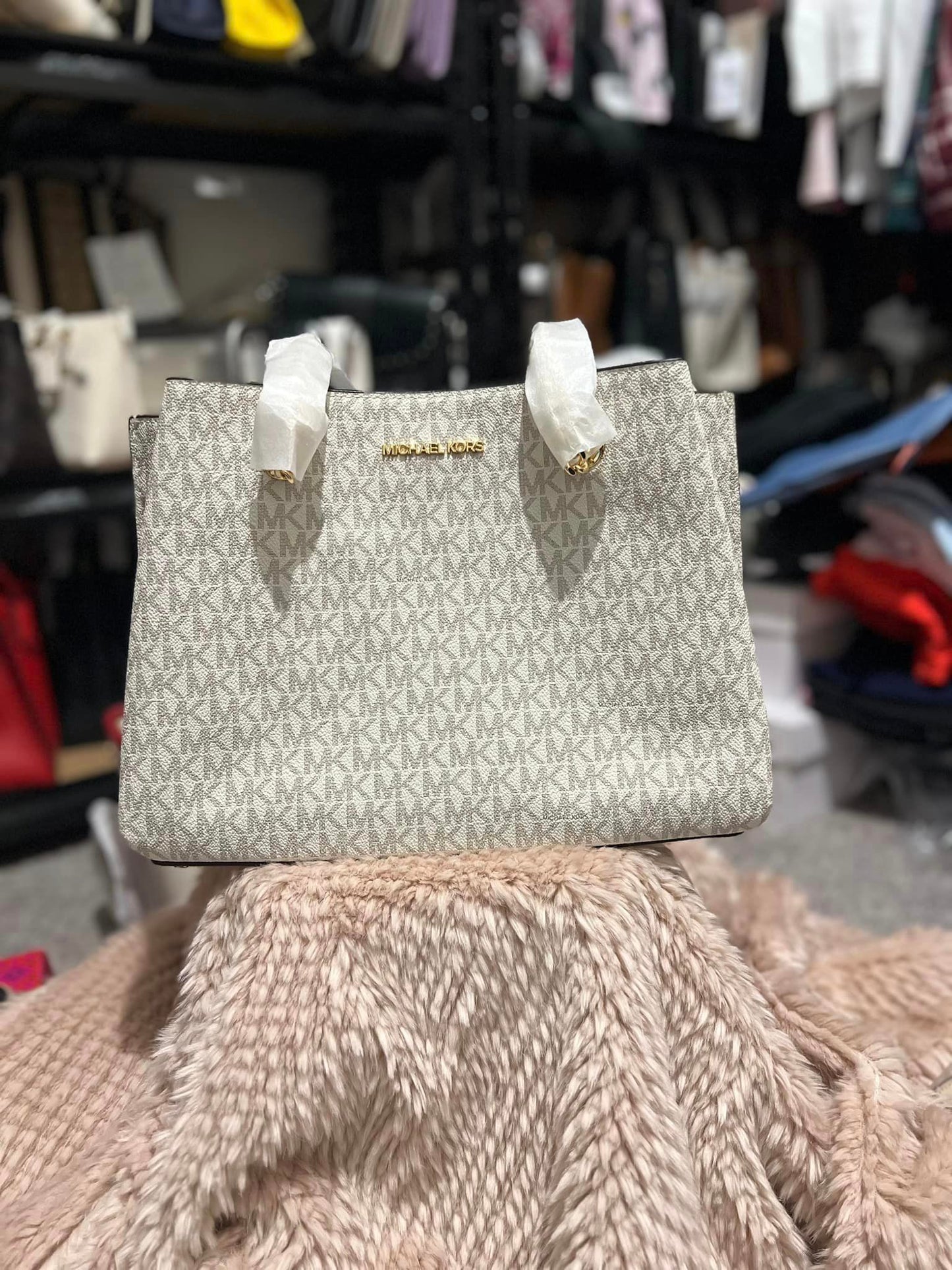 Michael Kors Teagen Large Long Drop Satchel - Vanilla